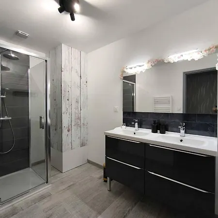 Le Cinema Dans Le Verdon Classe 3 Etoiles דירה *